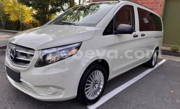 ይግዙ ያገለገለ Mercedes-Benz Vito ነጭ መኪና በ አዲስ አበባ በ ኢትዮጵያ ይግዙ ያገለገለ Mercedes-Benz Vito ነጭ መኪና በ አዲስ አበባ በ ኢትዮጵያ