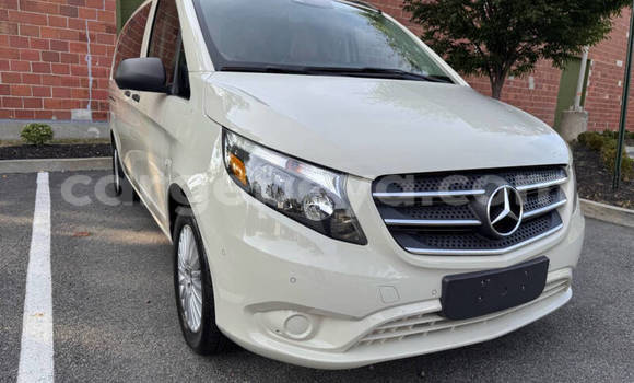 ይግዙ ያገለገለ Mercedes-Benz Vito ነጭ መኪና በ አዲስ አበባ በ ኢትዮጵያ ይግዙ ያገለገለ Mercedes-Benz Vito ነጭ መኪና በ አዲስ አበባ በ ኢትዮጵያ