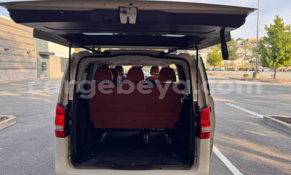 ይግዙ ያገለገለ Mercedes-Benz Vito ነጭ መኪና በ አዲስ አበባ በ ኢትዮጵያ ይግዙ ያገለገለ Mercedes-Benz Vito ነጭ መኪና በ አዲስ አበባ በ ኢትዮጵያ