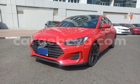 ይግዙ ያገለገለ Hyundai Veloster ቀይ መኪና በ አዲስ አበባ በ ኢትዮጵያ