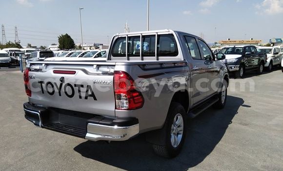 Acheter Neuf Voiture Toyota Hilux Beige à Addis Ababa, Ethiopie Acheter Neuf Voiture Toyota Hilux Beige à Addis Ababa, Ethiopie