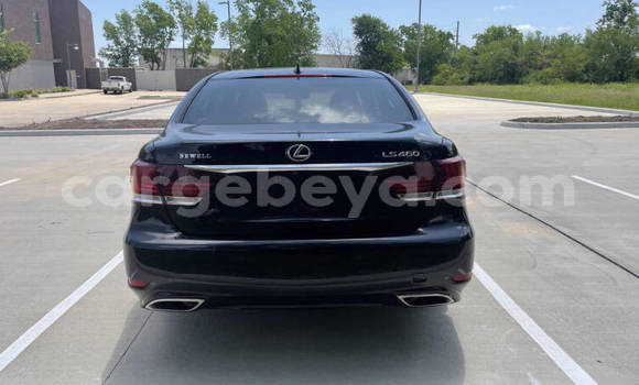 ይግዙ ያገለገለ Lexus LS ሰማያዊ መኪና በ አዲስ አበባ በ ኢትዮጵያ ይግዙ ያገለገለ Lexus LS ሰማያዊ መኪና በ አዲስ አበባ በ ኢትዮጵያ