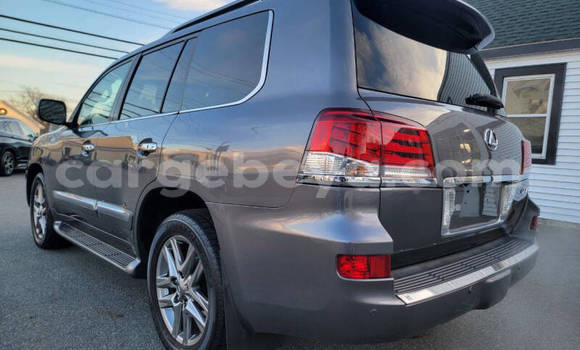 ይግዙ ያገለገለ Lexus LX 570 ሌላ መኪና በ አዲስ አበባ በ ኢትዮጵያ ይግዙ ያገለገለ Lexus LX 570 ሌላ መኪና በ አዲስ አበባ በ ኢትዮጵያ