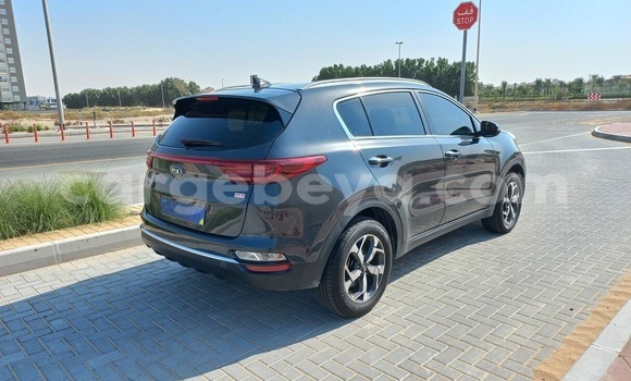 ይግዙ ያገለገለ Kia Sportage ሌላ መኪና በ አዲስ አበባ በ ኢትዮጵያ ይግዙ ያገለገለ Kia Sportage ሌላ መኪና በ አዲስ አበባ በ ኢትዮጵያ