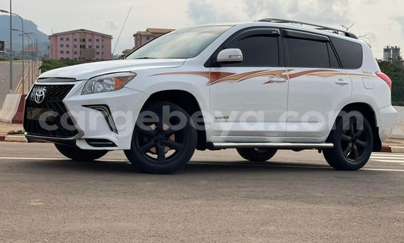 ይግዙ ያገለገለ Toyota RAV4 ነጭ መኪና በ አዲስ አበባ በ ኢትዮጵያ ይግዙ ያገለገለ Toyota RAV4 ነጭ መኪና በ አዲስ አበባ በ ኢትዮጵያ