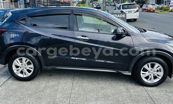 ይግዙ ያገለገለ Honda Vezel ጥቁር መኪና በ አዲስ አበባ በ ኢትዮጵያ ይግዙ ያገለገለ Honda Vezel ጥቁር መኪና በ አዲስ አበባ በ ኢትዮጵያ