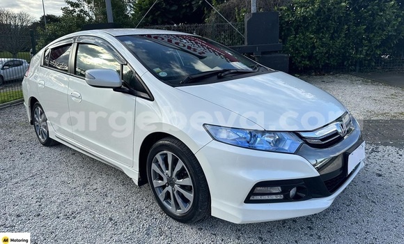 Buy Used Honda Insight White Car in Addis–Ababa in Ethiopia