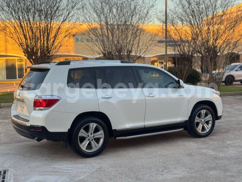 Big with watermark toyota highlander ethiopia addis ababa 12300