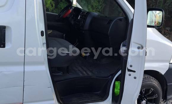 Acheter Occasion Voiture Toyota Aristo Blanc à Addis Ababa, Ethiopie Acheter Occasion Voiture Toyota Aristo Blanc à Addis Ababa, Ethiopie