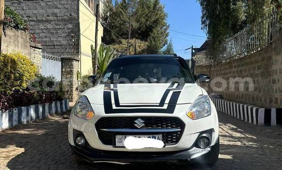 Acheter Occasion Voiture Suzuki Swift Blanc à Addis Ababa, Ethiopie Acheter Occasion Voiture Suzuki Swift Blanc à Addis Ababa, Ethiopie