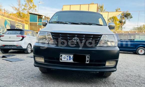 Acheter Occasion Voiture Toyota Dolphin Blanc à Addis Ababa, Ethiopie