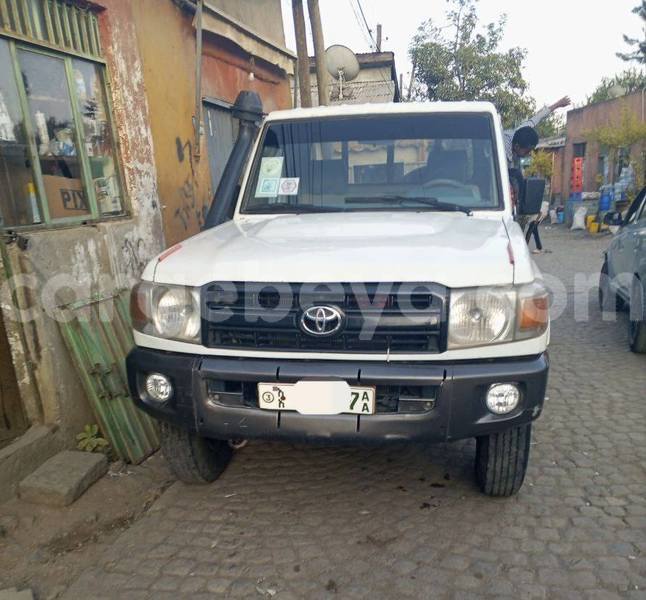 Big with watermark toyota land cruiser ethiopia addis ababa 12324