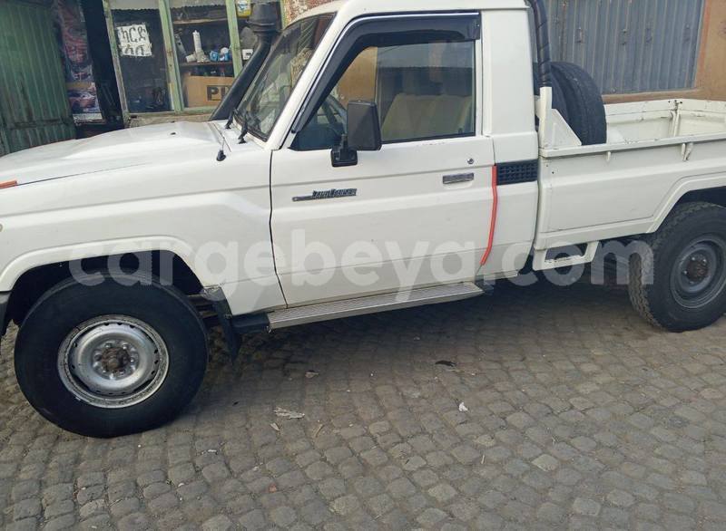 Big with watermark toyota land cruiser ethiopia addis ababa 12324