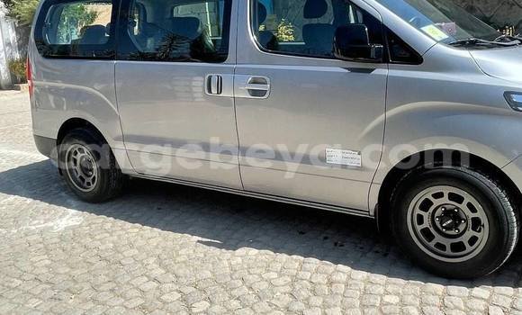 Acheter Occasion Voiture Hyundai H1 Autre à Addis Ababa, Ethiopie Acheter Occasion Voiture Hyundai H1 Autre à Addis Ababa, Ethiopie