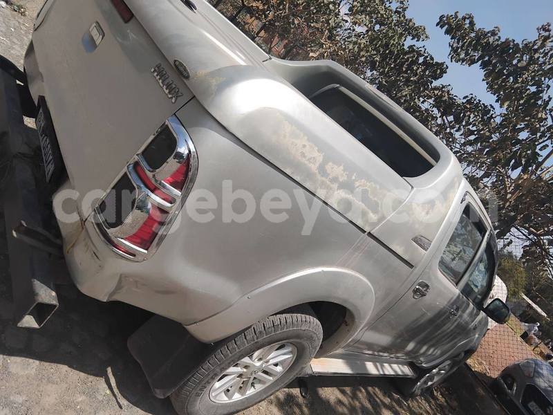 Big with watermark toyota hilux ethiopia addis ababa 12327