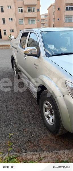 Big with watermark toyota hilux ethiopia addis ababa 12338