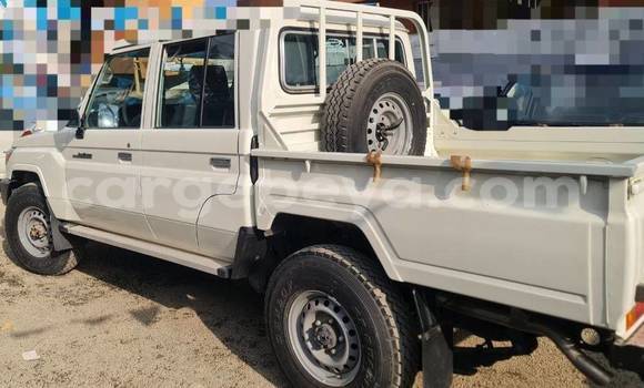 Buy Used Toyota Land Cruiser White Car in Addis–Ababa in Ethiopia Buy Used Toyota Land Cruiser White Car in Addis–Ababa in Ethiopia