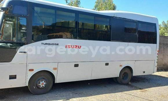 Buy Used Isuzu Axiom White Car in Addis–Ababa in Ethiopia Buy Used Isuzu Axiom White Car in Addis–Ababa in Ethiopia