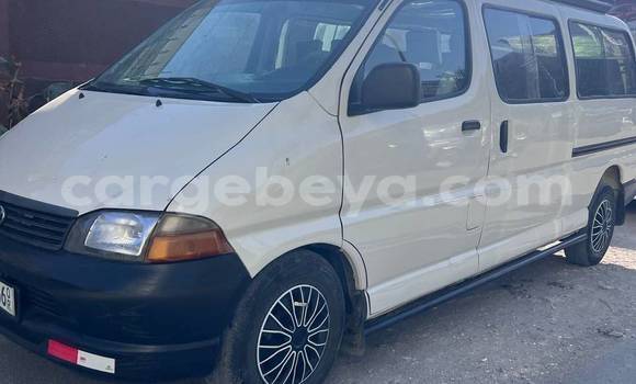 Buy Used Toyota Hiace White Car in Addis–Ababa in Ethiopia Buy Used Toyota Hiace White Car in Addis–Ababa in Ethiopia