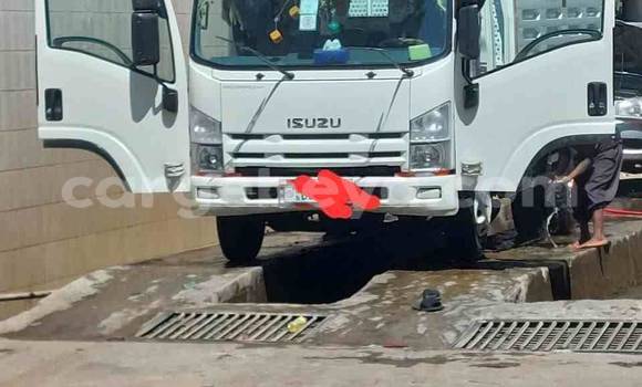Buy Used Isuzu FTR 850 White Truck in Addis–Ababa in Ethiopia