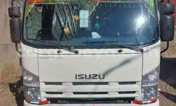Buy Used Isuzu FTR 850 White Truck in Addis–Ababa in Ethiopia Buy Used Isuzu FTR 850 White Truck in Addis–Ababa in Ethiopia