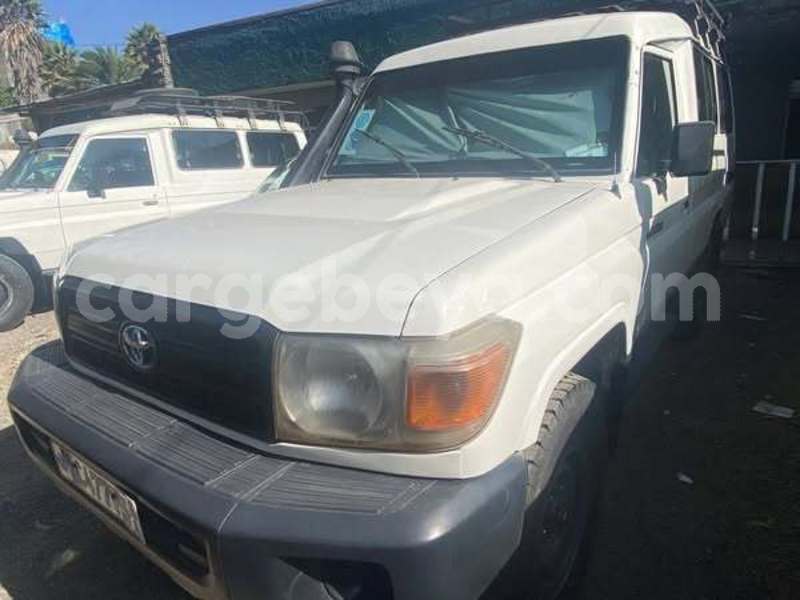 Big with watermark toyota land cruiser prado ethiopia addis ababa 12363