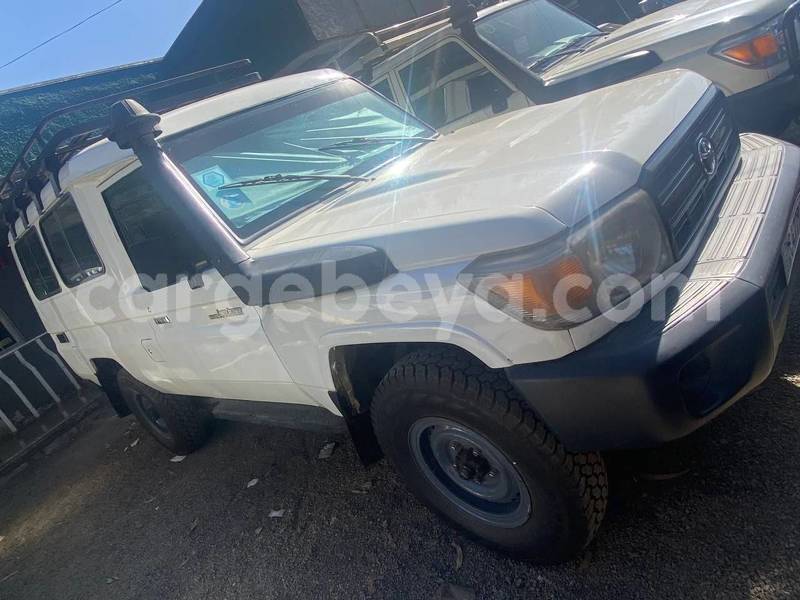 Big with watermark toyota land cruiser prado ethiopia addis ababa 12363