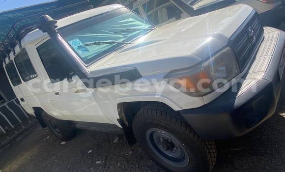 Buy Used Toyota Land Cruiser Prado White Car in Addis–Ababa in Ethiopia Buy Used Toyota Land Cruiser Prado White Car in Addis–Ababa in Ethiopia