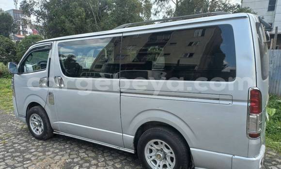 Buy Used Toyota Hiace Other Car in Addis–Ababa in Ethiopia Buy Used Toyota Hiace Other Car in Addis–Ababa in Ethiopia