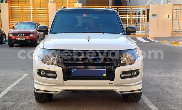 ይግዙ ያገለገለ Mitsubishi Pajero ነጭ መኪና በ አዲስ አበባ በ ኢትዮጵያ ይግዙ ያገለገለ Mitsubishi Pajero ነጭ መኪና በ አዲስ አበባ በ ኢትዮጵያ