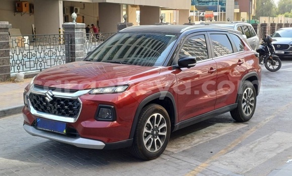 Oofamaa Suzuki Grand Vitara Red Makiinaa iti Addis–Ababa keessatti Ethiopia keessatti Oofamaa Suzuki Grand Vitara Red Makiinaa iti Addis–Ababa keessatti Ethiopia keessatti
