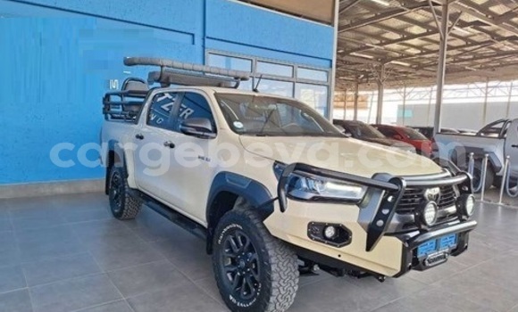 Buy Used Toyota Hilux Brown Car in Addis–Ababa in Ethiopia Buy Used Toyota Hilux Brown Car in Addis–Ababa in Ethiopia