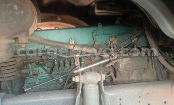 Buy Used Sino Howo White Truck in Addis–Ababa in Ethiopia Buy Used Sino Howo White Truck in Addis–Ababa in Ethiopia