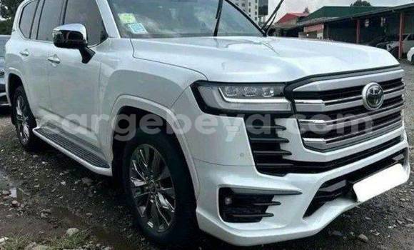 Buy Used Toyota Land Cruiser White Car in Addis–Ababa in Ethiopia Buy Used Toyota Land Cruiser White Car in Addis–Ababa in Ethiopia