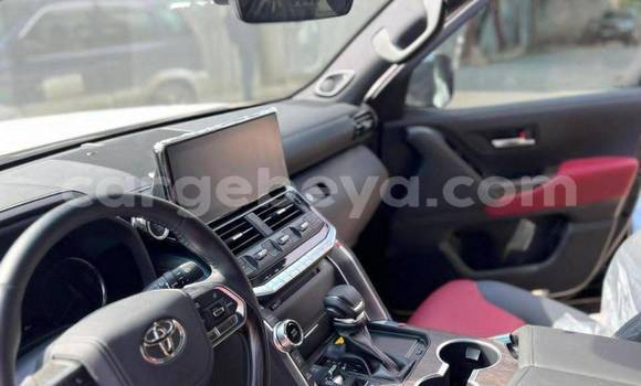 Buy Used Toyota Land Cruiser White Car in Addis–Ababa in Ethiopia Buy Used Toyota Land Cruiser White Car in Addis–Ababa in Ethiopia