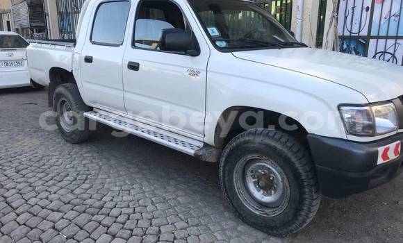 Buy Used Toyota Altezza White Car in Addis–Ababa in Ethiopia Buy Used Toyota Altezza White Car in Addis–Ababa in Ethiopia