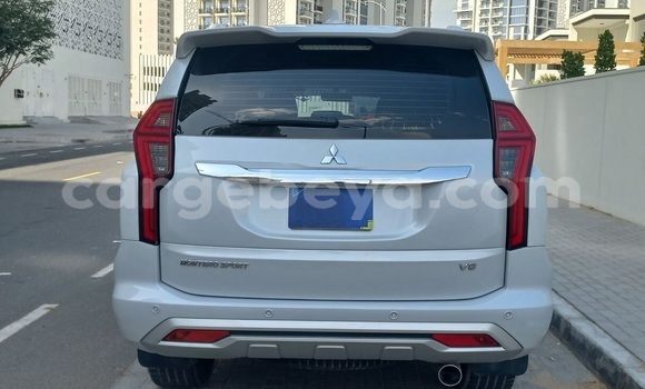 ይግዙ ያገለገለ Mitsubishi Montero Sport ነጭ መኪና በ አዲስ አበባ በ ኢትዮጵያ ይግዙ ያገለገለ Mitsubishi Montero Sport ነጭ መኪና በ አዲስ አበባ በ ኢትዮጵያ