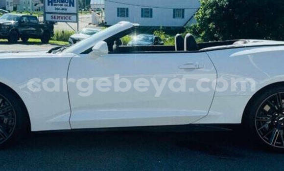 ይግዙ ያገለገለ Chevrolet Camaro ነጭ መኪና በ አዲስ አበባ በ ኢትዮጵያ ይግዙ ያገለገለ Chevrolet Camaro ነጭ መኪና በ አዲስ አበባ በ ኢትዮጵያ
