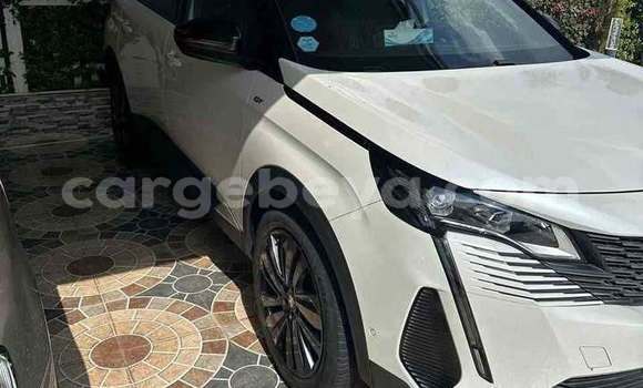 ይግዙ ያገለገለ Peugeot 5008 ነጭ መኪና በ አዲስ አበባ በ ኢትዮጵያ ይግዙ ያገለገለ Peugeot 5008 ነጭ መኪና በ አዲስ አበባ በ ኢትዮጵያ