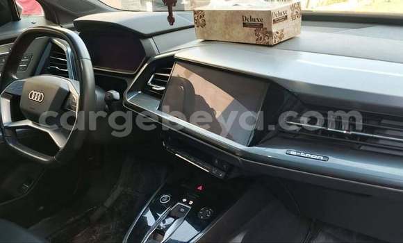 ይግዙ ያገለገለ Audi Q5 ጥቁር መኪና በ አዲስ አበባ በ ኢትዮጵያ ይግዙ ያገለገለ Audi Q5 ጥቁር መኪና በ አዲስ አበባ በ ኢትዮጵያ