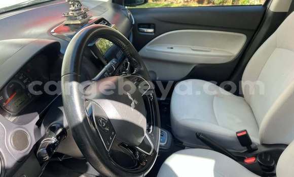 ይግዙ ያገለገለ Mitsubishi Attrage ሌላ መኪና በ አዲስ አበባ በ ኢትዮጵያ ይግዙ ያገለገለ Mitsubishi Attrage ሌላ መኪና በ አዲስ አበባ በ ኢትዮጵያ