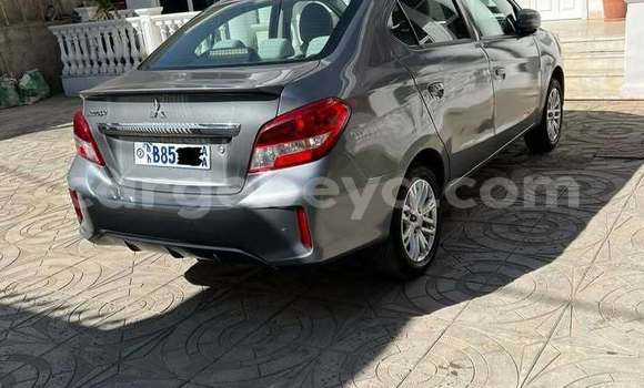 ይግዙ ያገለገለ Mitsubishi Attrage ሌላ መኪና በ አዲስ አበባ በ ኢትዮጵያ ይግዙ ያገለገለ Mitsubishi Attrage ሌላ መኪና በ አዲስ አበባ በ ኢትዮጵያ
