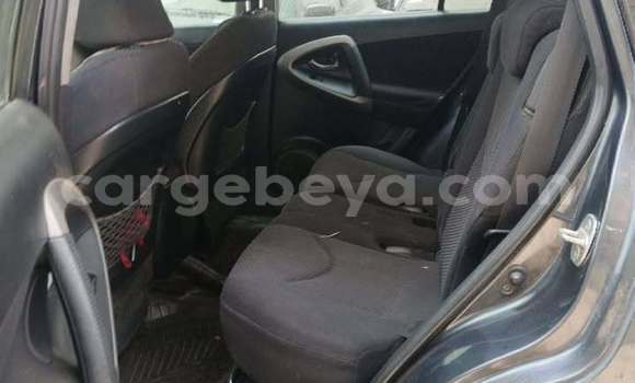 ይግዙ ያገለገለ Toyota RAV4 ሌላ መኪና በ አዲስ አበባ በ ኢትዮጵያ ይግዙ ያገለገለ Toyota RAV4 ሌላ መኪና በ አዲስ አበባ በ ኢትዮጵያ