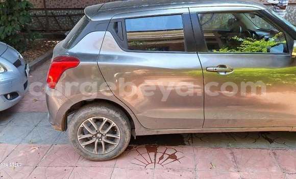 ይግዙ ያገለገለ Suzuki Swift ሌላ መኪና በ አዲስ አበባ በ ኢትዮጵያ ይግዙ ያገለገለ Suzuki Swift ሌላ መኪና በ አዲስ አበባ በ ኢትዮጵያ