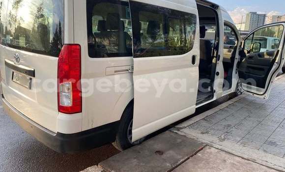 Buy Used Toyota Hiace White Car in Addis–Ababa in Ethiopia Buy Used Toyota Hiace White Car in Addis–Ababa in Ethiopia