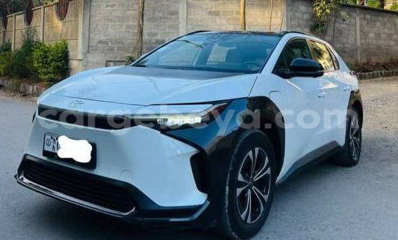Buy Used Toyota Brevis White Car in Addis–Ababa in Ethiopia Buy Used Toyota Brevis White Car in Addis–Ababa in Ethiopia