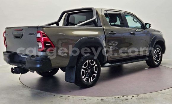 Buy Used Toyota Hilux Green Car in Addis–Ababa in Ethiopia Buy Used Toyota Hilux Green Car in Addis–Ababa in Ethiopia
