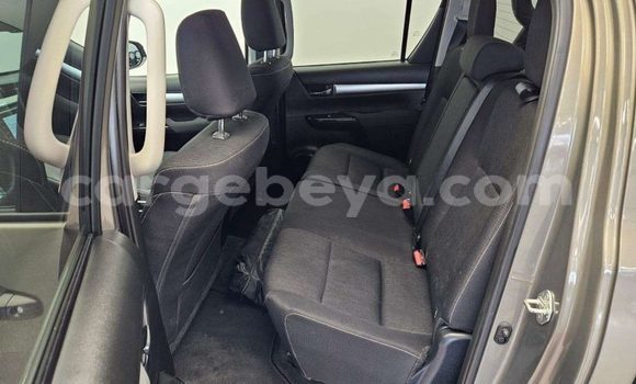 Buy Used Toyota Hilux Green Car in Addis–Ababa in Ethiopia Buy Used Toyota Hilux Green Car in Addis–Ababa in Ethiopia