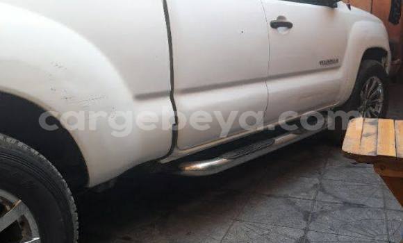 Acheter Occasion Voiture Toyota Tacoma Blanc à Addis Ababa, Ethiopie Acheter Occasion Voiture Toyota Tacoma Blanc à Addis Ababa, Ethiopie