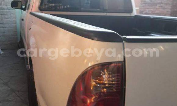 Acheter Occasion Voiture Toyota Tacoma Blanc à Addis Ababa, Ethiopie Acheter Occasion Voiture Toyota Tacoma Blanc à Addis Ababa, Ethiopie
